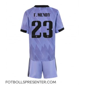Real Madrid Ferland Mendy #23 Bortatröja Barn 2022-23 Kortärmad (+ korta byxor)